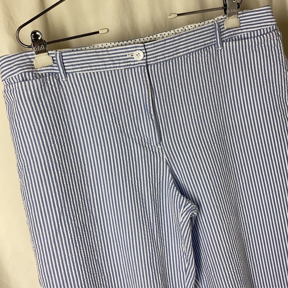 TALBOTS 18 SEERSUCKER Blue White Perfect Crop Pants - Picture 3 of 10